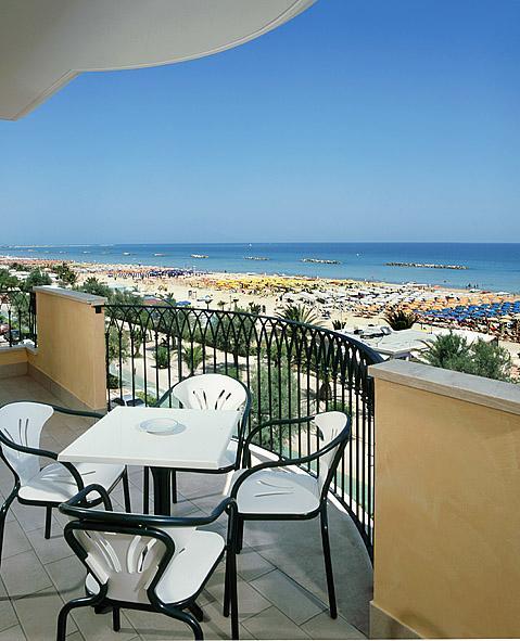 Beaurivage Aparthotel San Benedetto del Tronto Exterior photo