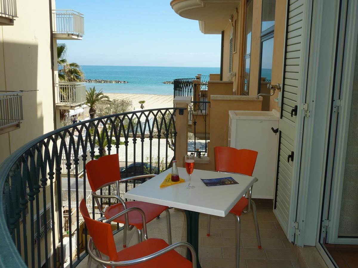 Beaurivage Aparthotel San Benedetto del Tronto Exterior photo